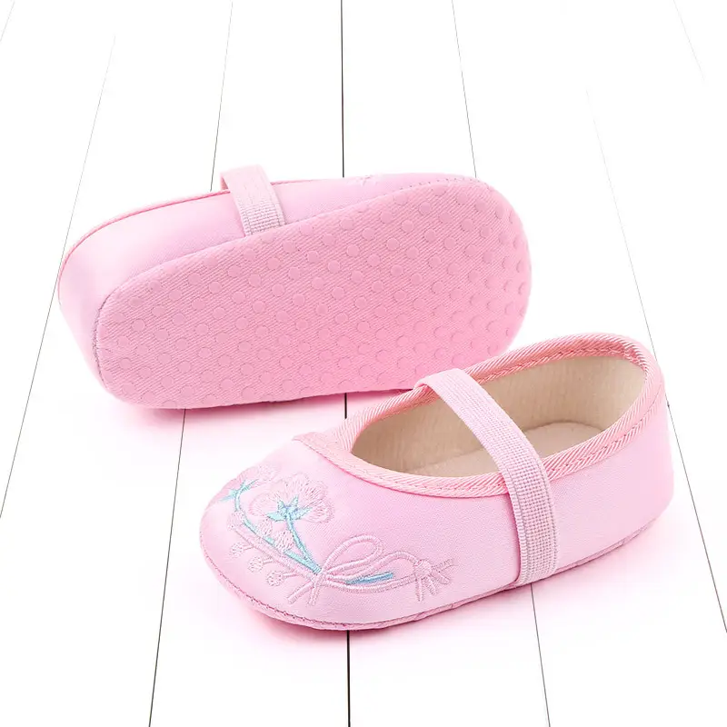 Classic embroidered baby shoes soft sole toddler shoes