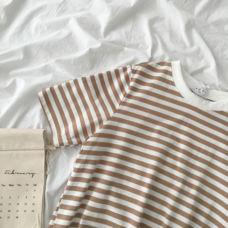 Round neck pullover striped short sleeves