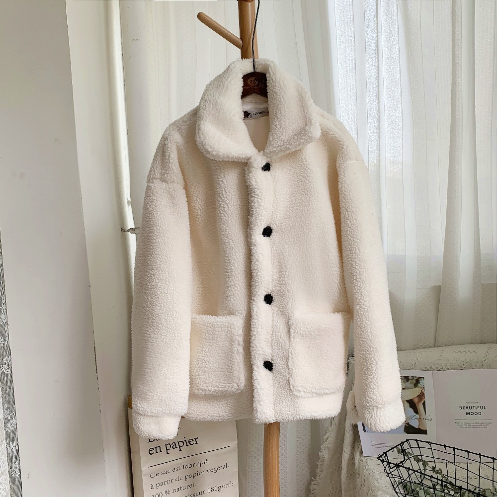 Short faux fur coat in grain fleece White - Shop at LoveMi