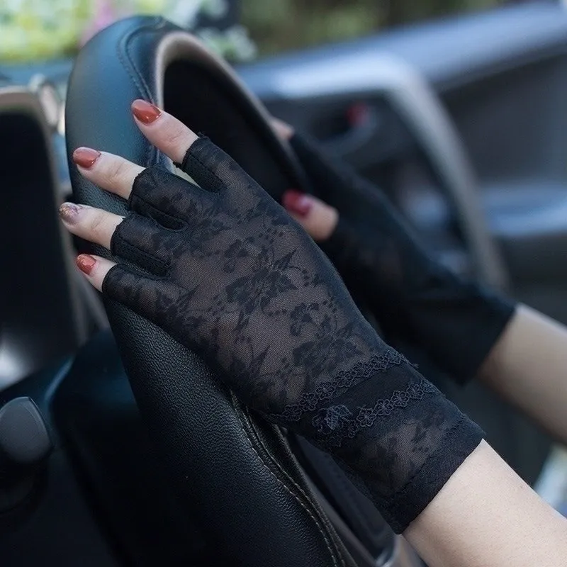 Semi-Finger Lace Sunscreen Gloves Female Summer Ice Silk Half Fingers Anti-Slip Driving Thin Anti-UV Fashion Women Mittens TB54 - Black