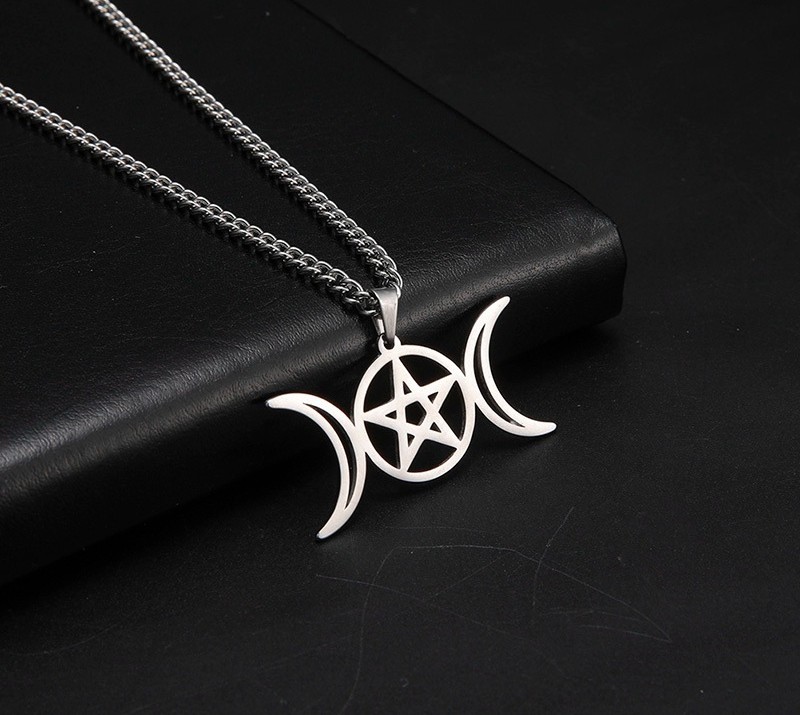 Retro Symmetrical Moon Hollow Pentagram Pentagram Stainless Steel Pendant Necklace