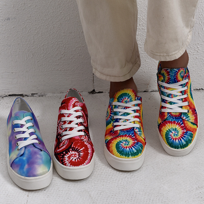 Colorful women's flat shoes