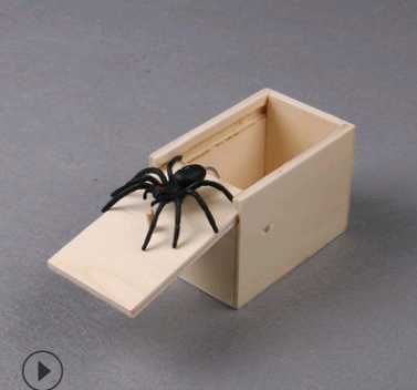 Prank Spider Wooden Scare Box Trick Play Joke Lifelike Surprise April Fools' Day