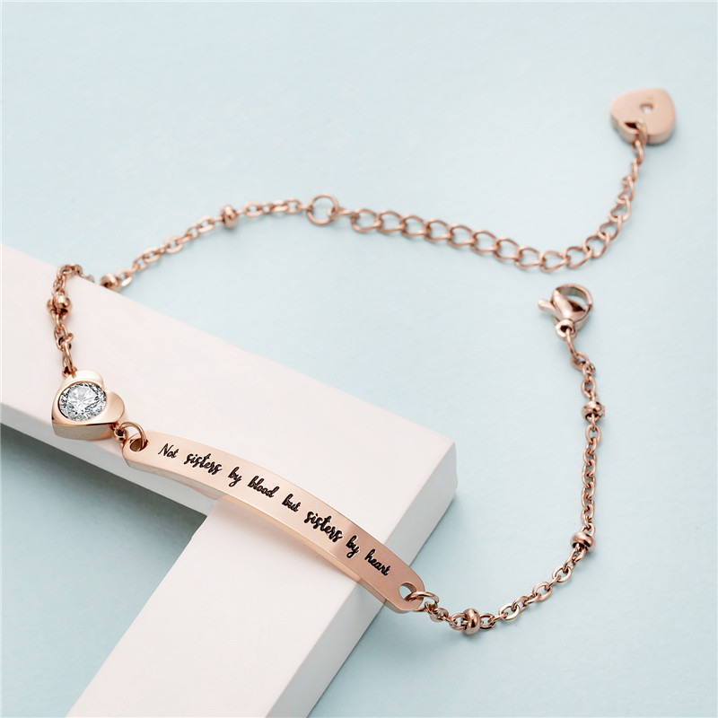 Lettering curved piece chain bracelet