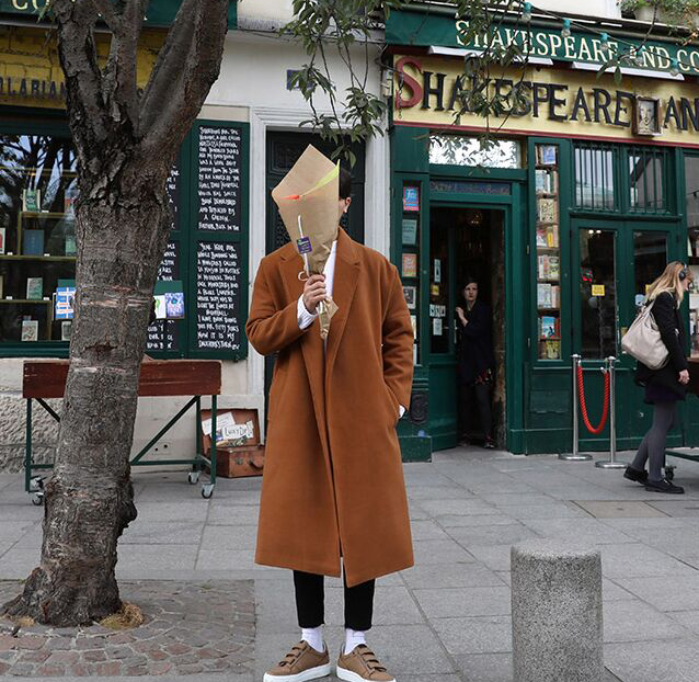 Autumn and winter woolen windbreaker men's long over the knee Korean version of the coat male long section of the young loose woolen coat tide