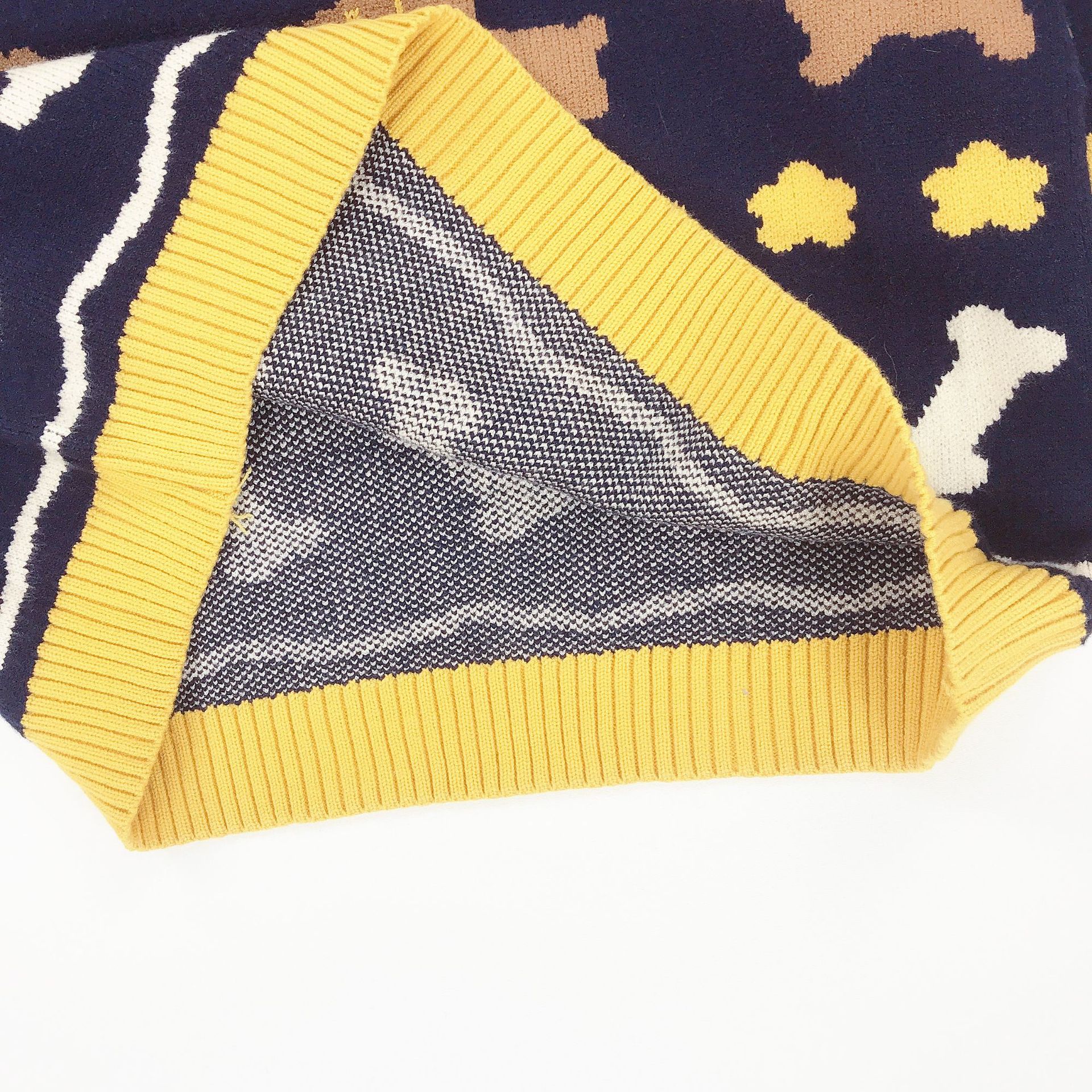 Color block crew neck sweater