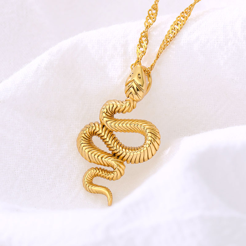 New snake cobra pendant
