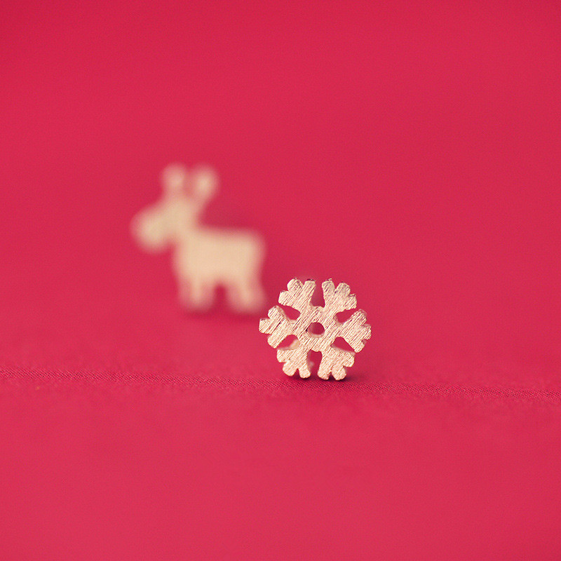 Christmas fawn snowflake earrings