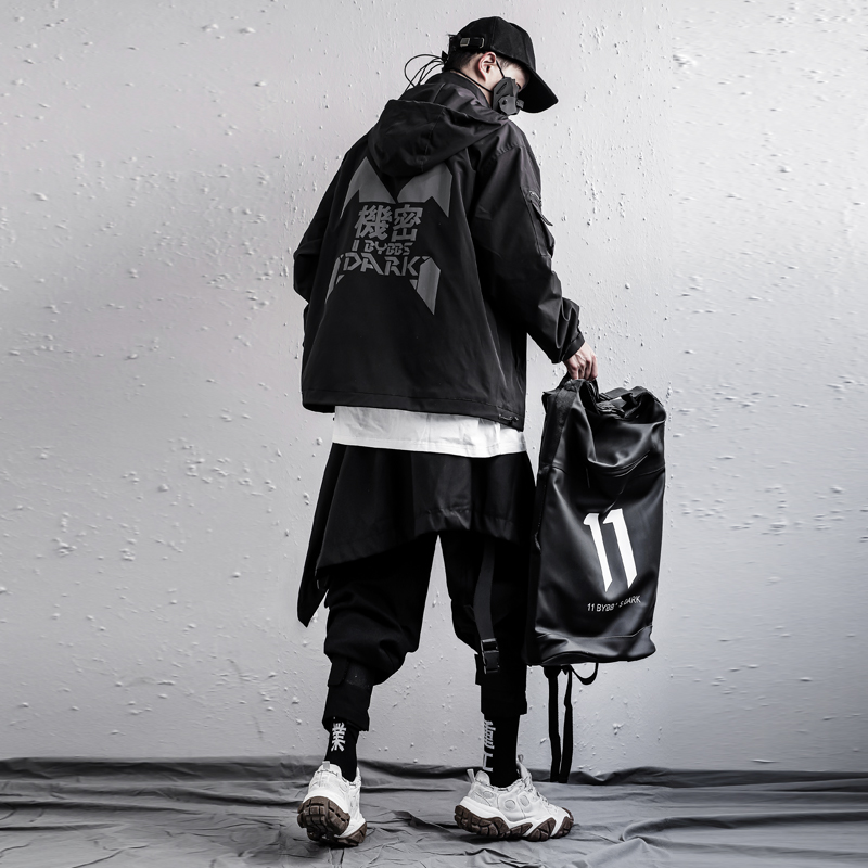 Functional wind jacket multi-pocket tooling jacket