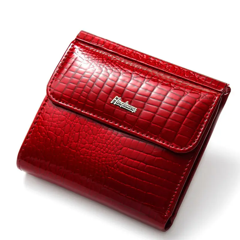 Ladies Leather Wallet with Crocodile Pattern and Zipper Buckle