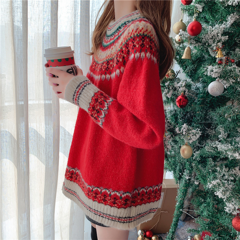 A vintage round neck pullover