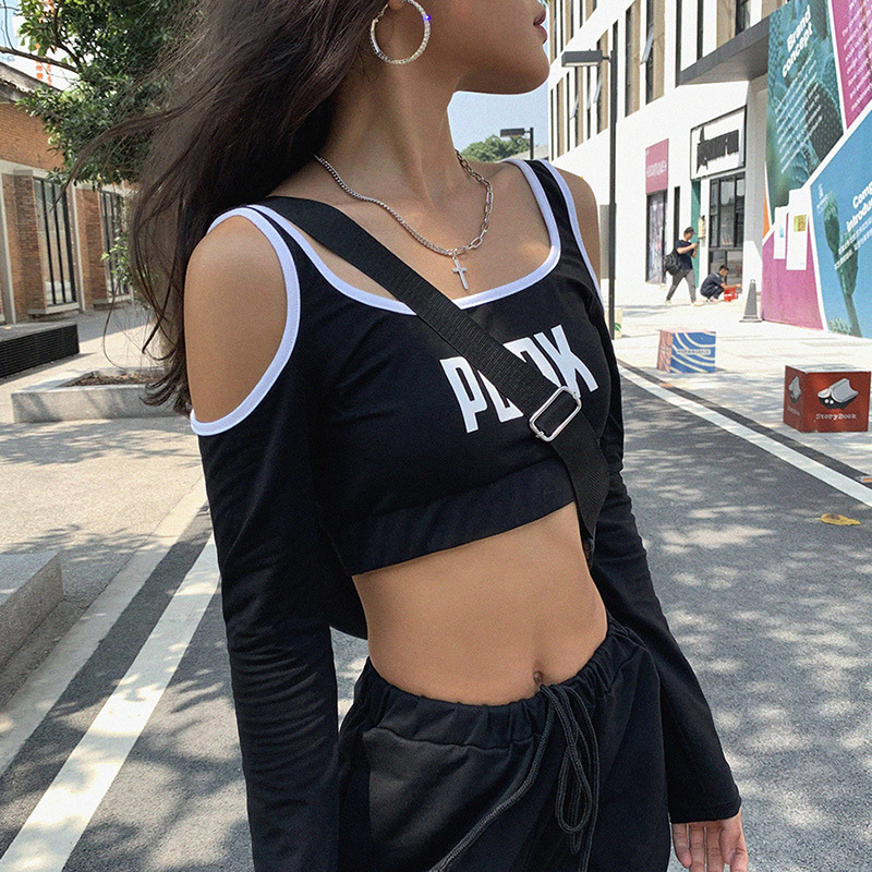 Off-the-shoulder letter print t-shirt