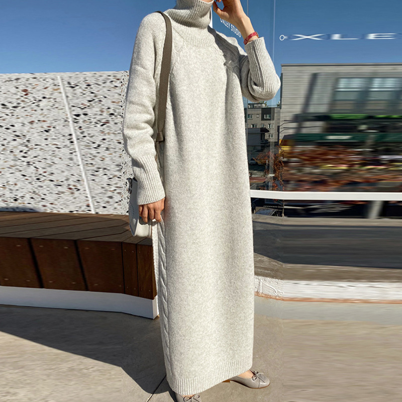 تنورة طويلة محبوكة بتصميم عصري