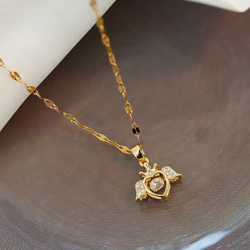 Simple and versatile clavicle chain