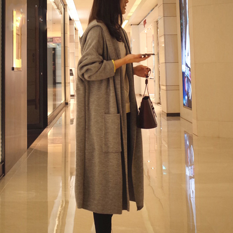 Threaded solid color coat top