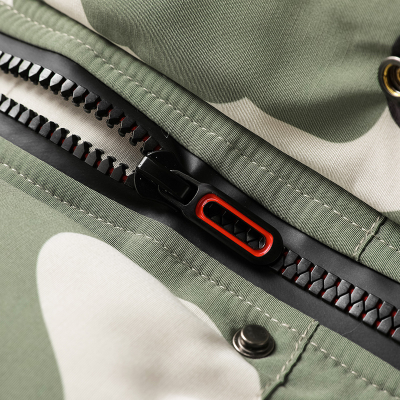 Hooded padded jacket with thick camouflage