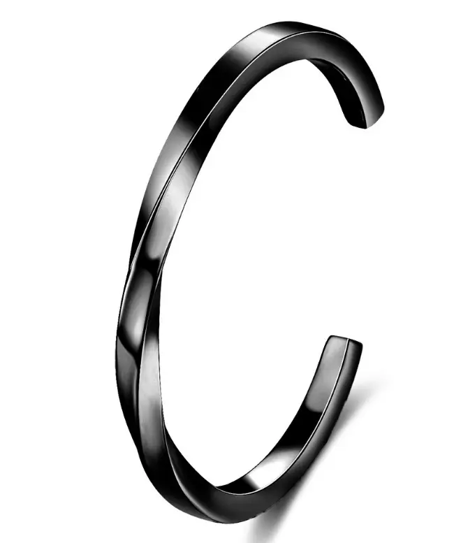 Letter C twisted bracelet