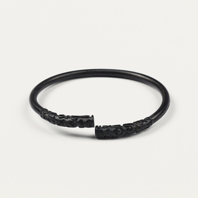 Golden hoop vintage bracelet