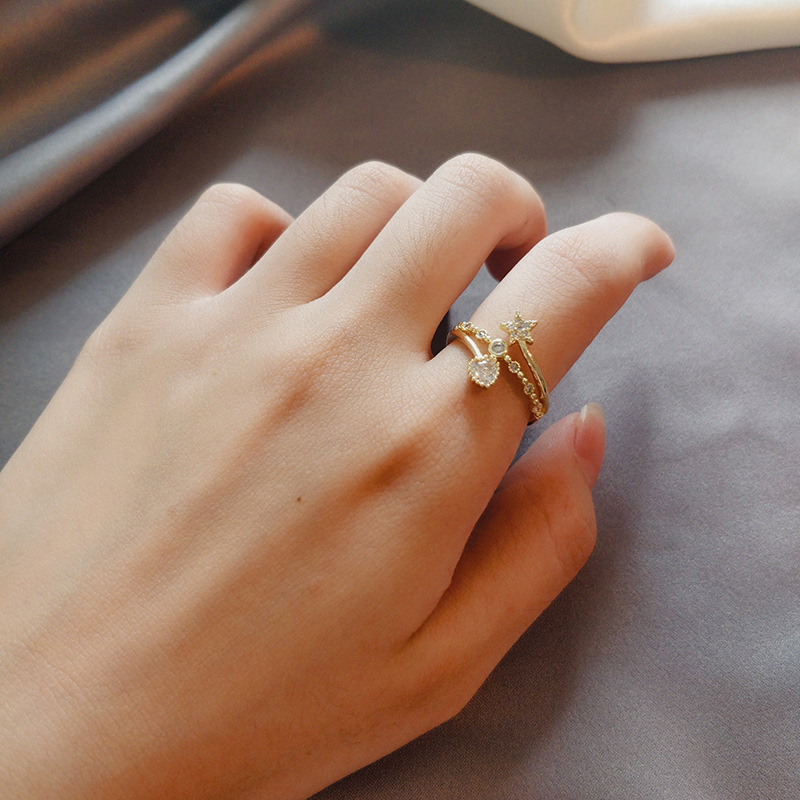 High sense of simplicity ring