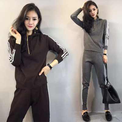 Two-piece hooded running set