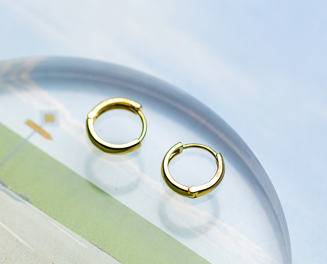 Sweet Simple Glossy Gold Round Earrings