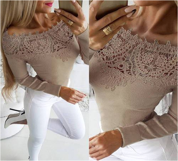 Slim-fit long-sleeved T-shirt with lace neckline