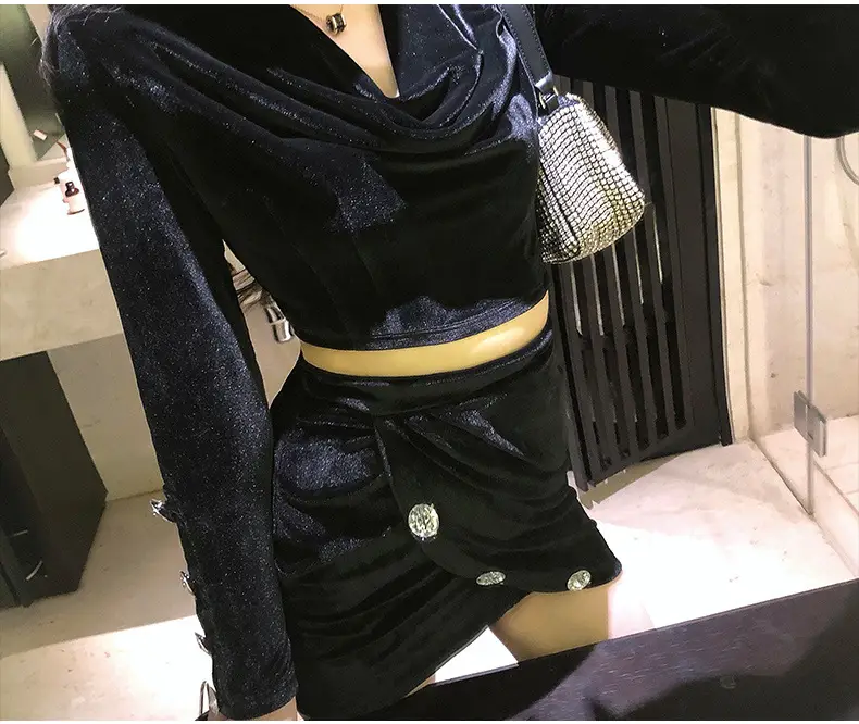 Velvet pleated skirt suit