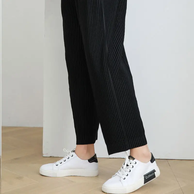Summer Folds Men's Loose Casual Trousers