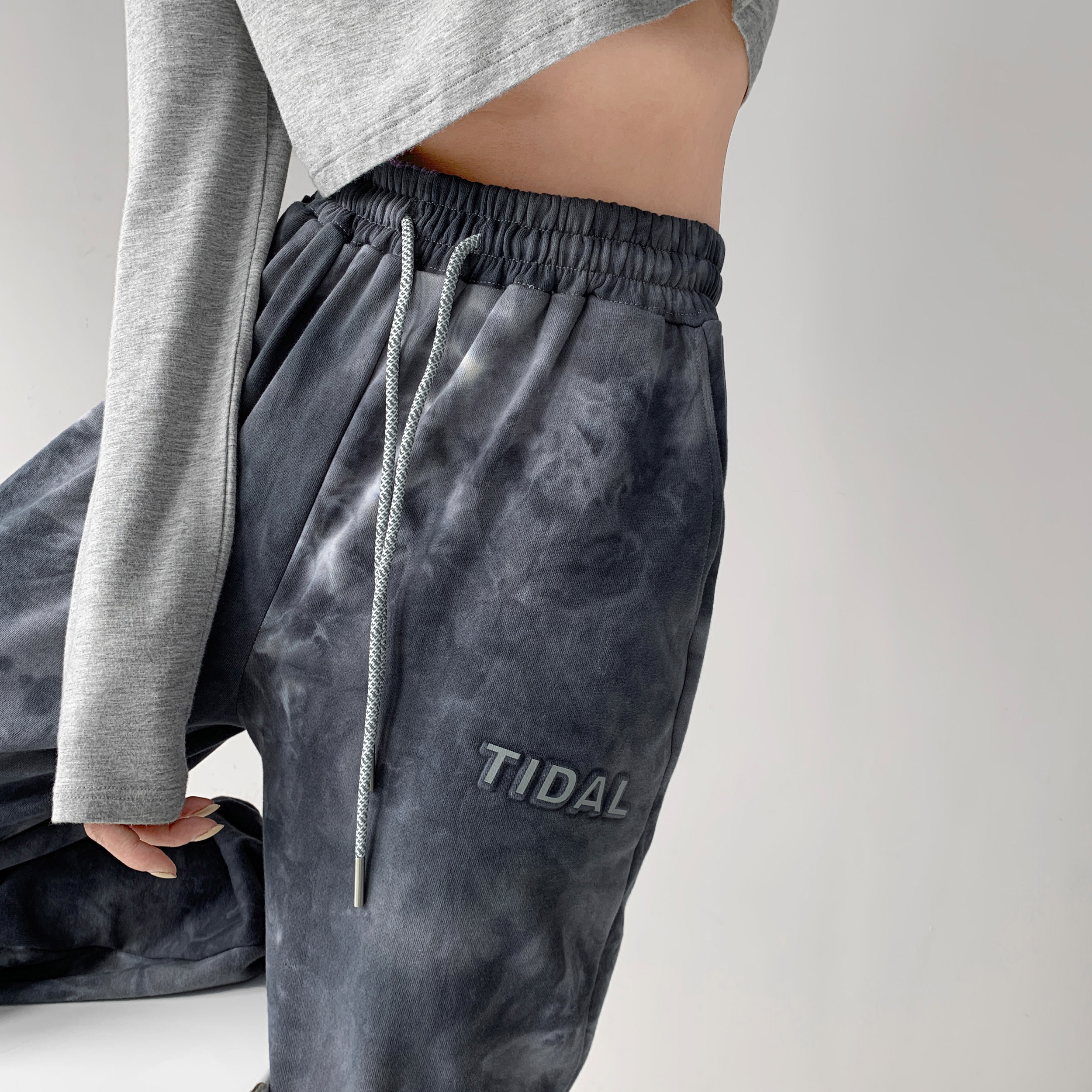 Title 6, Damen Streetwear Sweatpants mit reflektierenden...