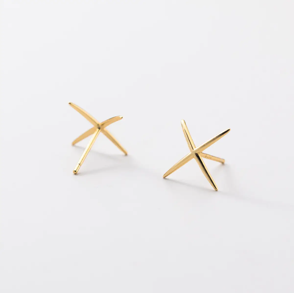 Women's Temperament Silver Glossy Line X-shaped Cross Stud Earrings