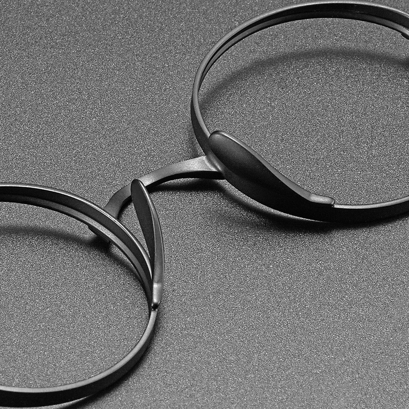 Vintage Pure Titanium Round Glasses Frame - Image 4