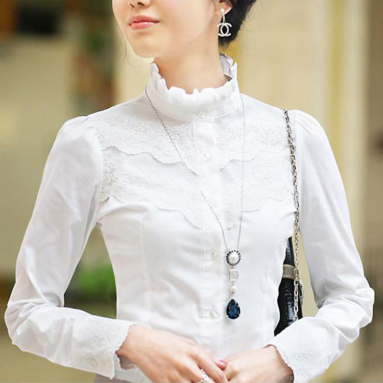 Title 9, OL Commuter Lady Lace Long Sleeve Blouse