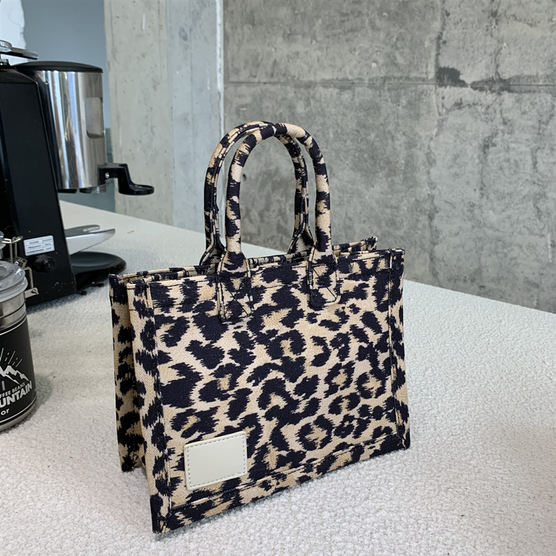 Title 6, Leopard Print Tote Bag Canvas Breite Schulterri...