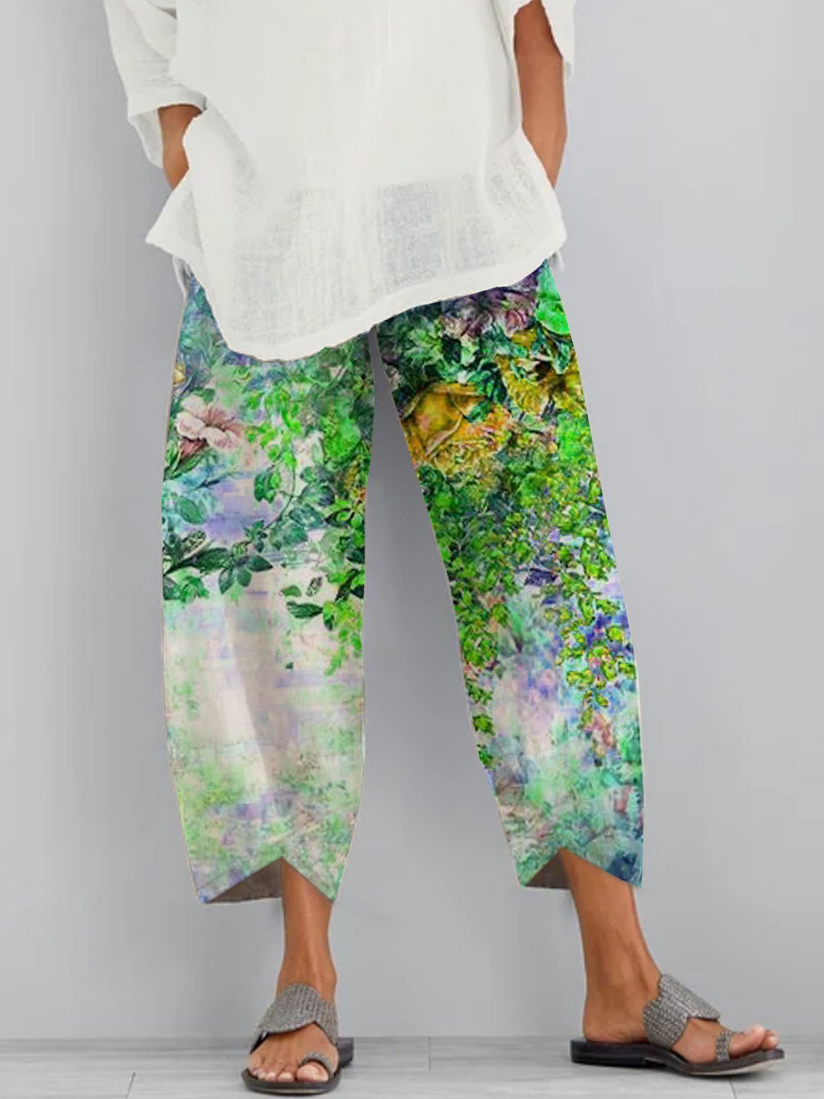 Trendy And Fashionable Floral Personalized Positioning Printed Cropped Pants - Shop at LoveMi