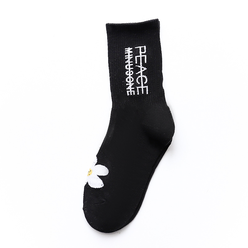 Title 7, Schwarze Daisy-Socken