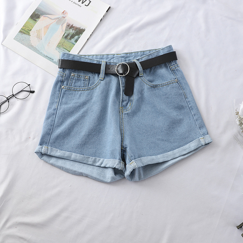 Title 3, Damen High Waist Denim Shorts mit gerolltem Sau...