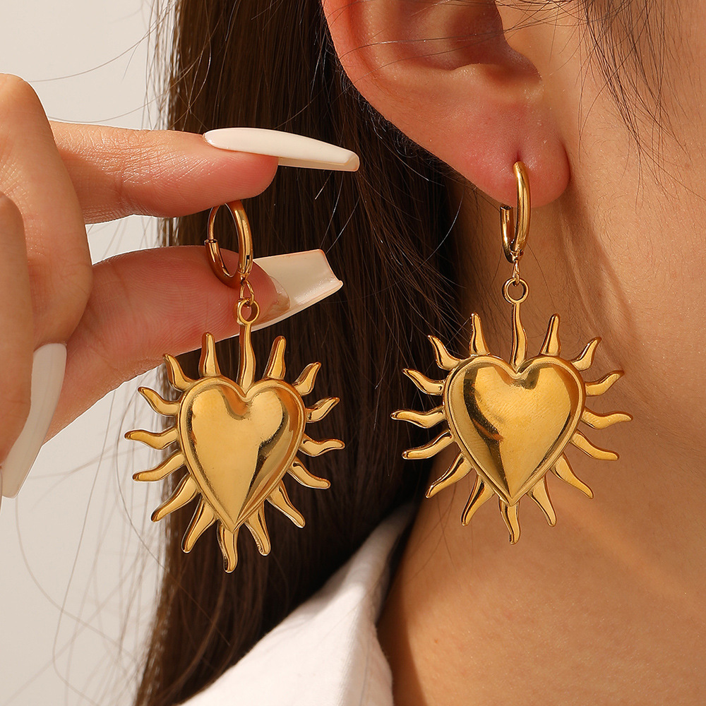 Women Geometric Stainless Steel Earrings Exaggerated Heart Studs Luxury High Sense
