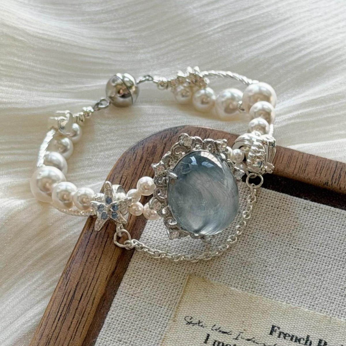 Brățară femei în stil francez, dublu strat, albastru Cabochon Pearl & Magnetic Clasp, bijuterii spumante cu farmec dulce