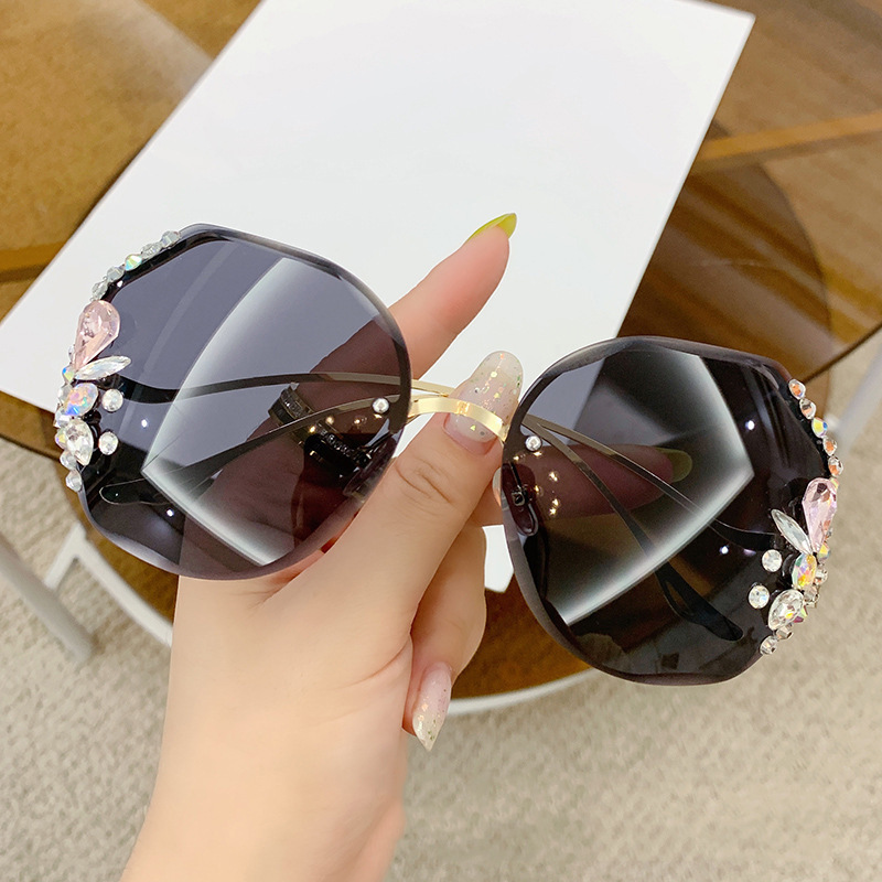 Women’s Fashion Rimless Cut Edge Diamond Sunglasses