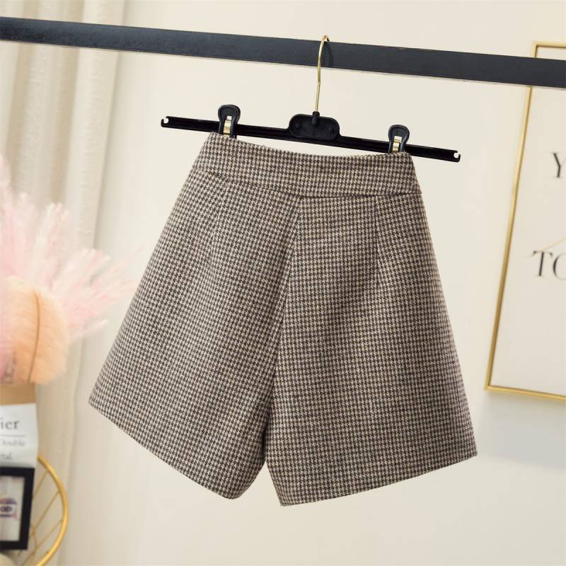 Women's Autumn And Winter Woolen High-waisted Wide-leg Houndstooth Shorts