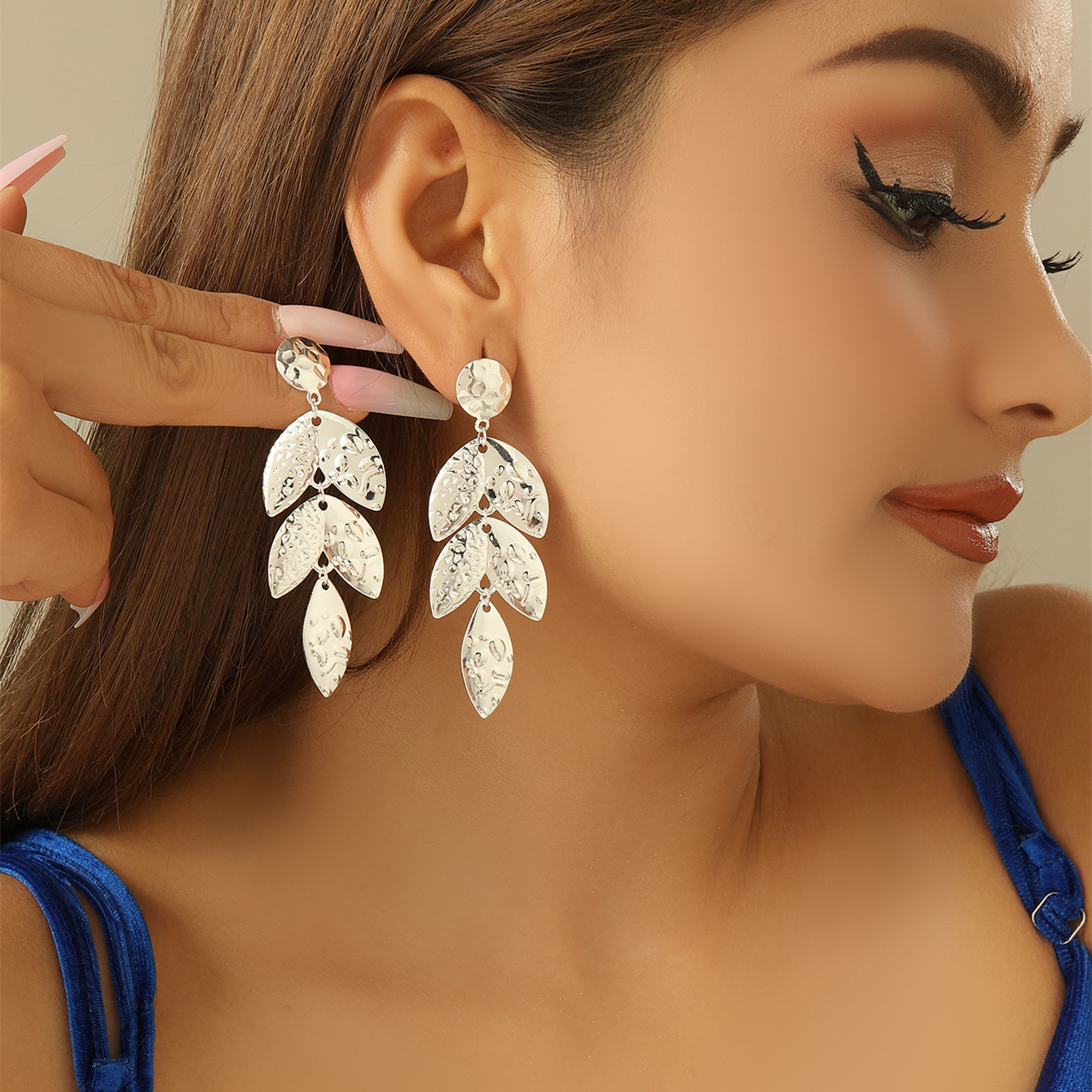 Trend Fashion Folded Polished Metal Ear Studs, Retro Irregular Geometric Petal Design Glossy Surface Versatile Ladies Earrings