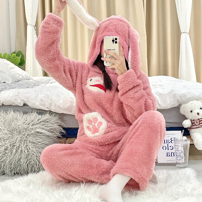 Title 8, Cute Coral Velvet Warmth And Velvet Padded Pajamas