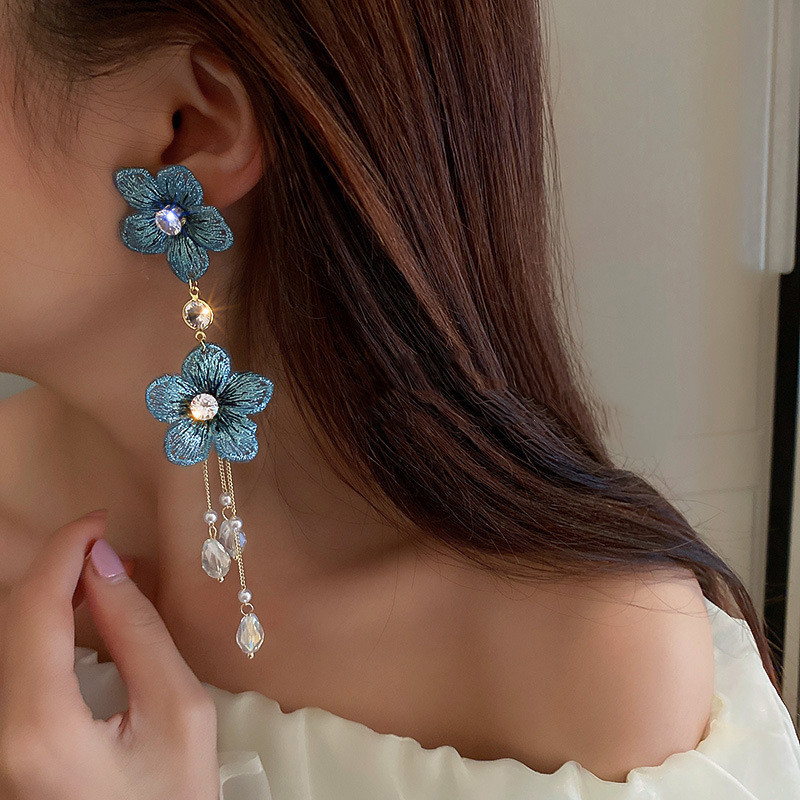 Silver Needle Diamond Pearl Crystal Flower Tassel Earring