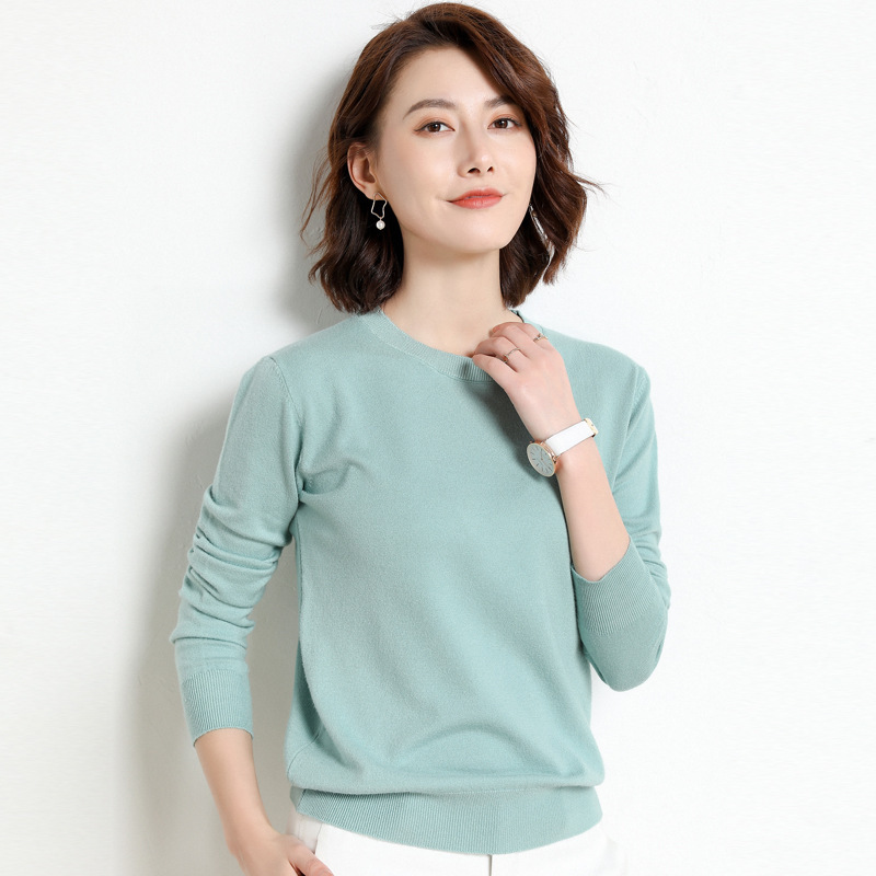 Women's Urban Casual Round Collar Loose Large Size Sweater Knitwear