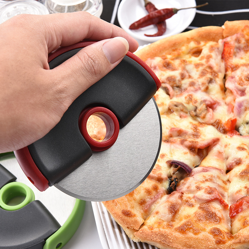 Title 2, Pizza round knife