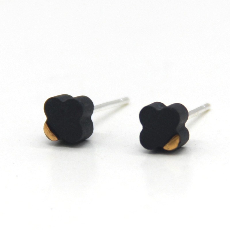 Title 2, Triangle Classic Couple Texture Black Earrings ...