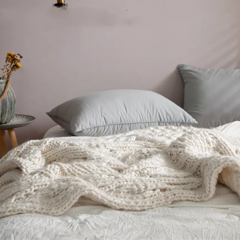 Hand-woven Thick Wool Blankets Sofa Towels and Upholstered