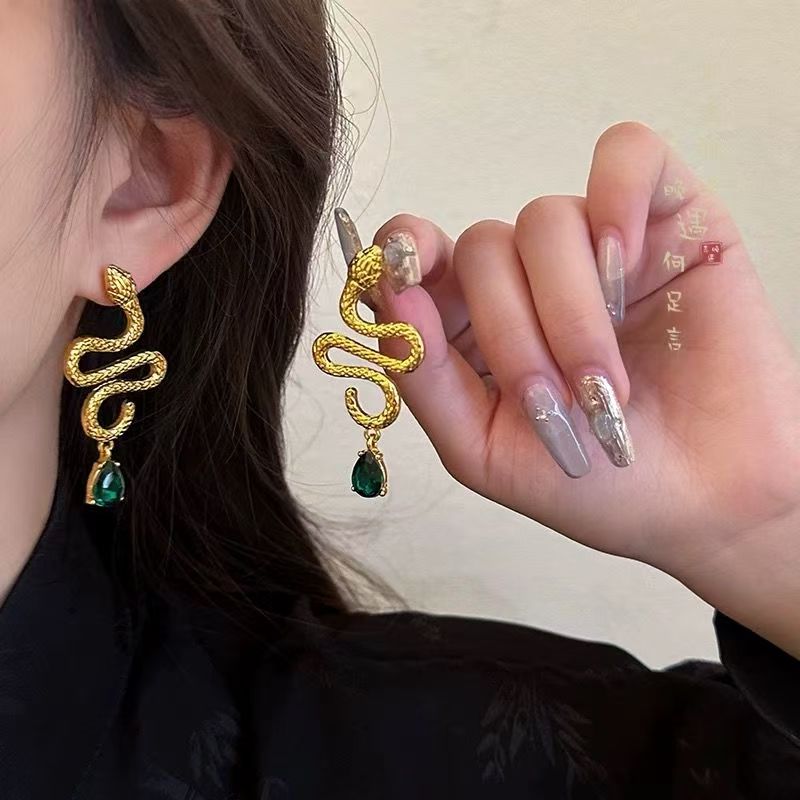 Earificatori a Forma di Serpente Eleganti per Donne, Zircone Retro di Lusso, Nuovo Stile Serpente per Orecchini