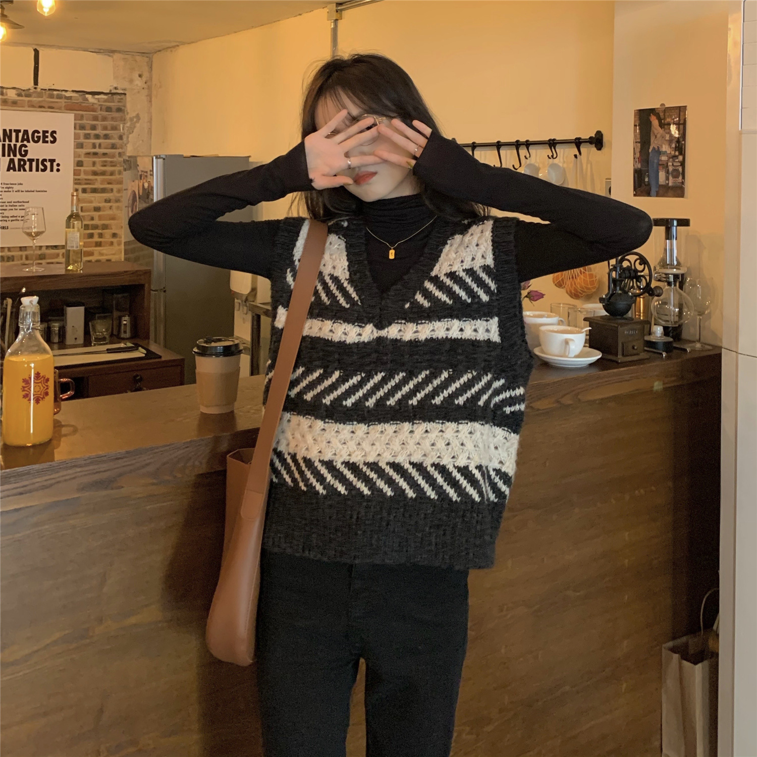 Black And White Striped Twist Retro Layered Knitted Vest