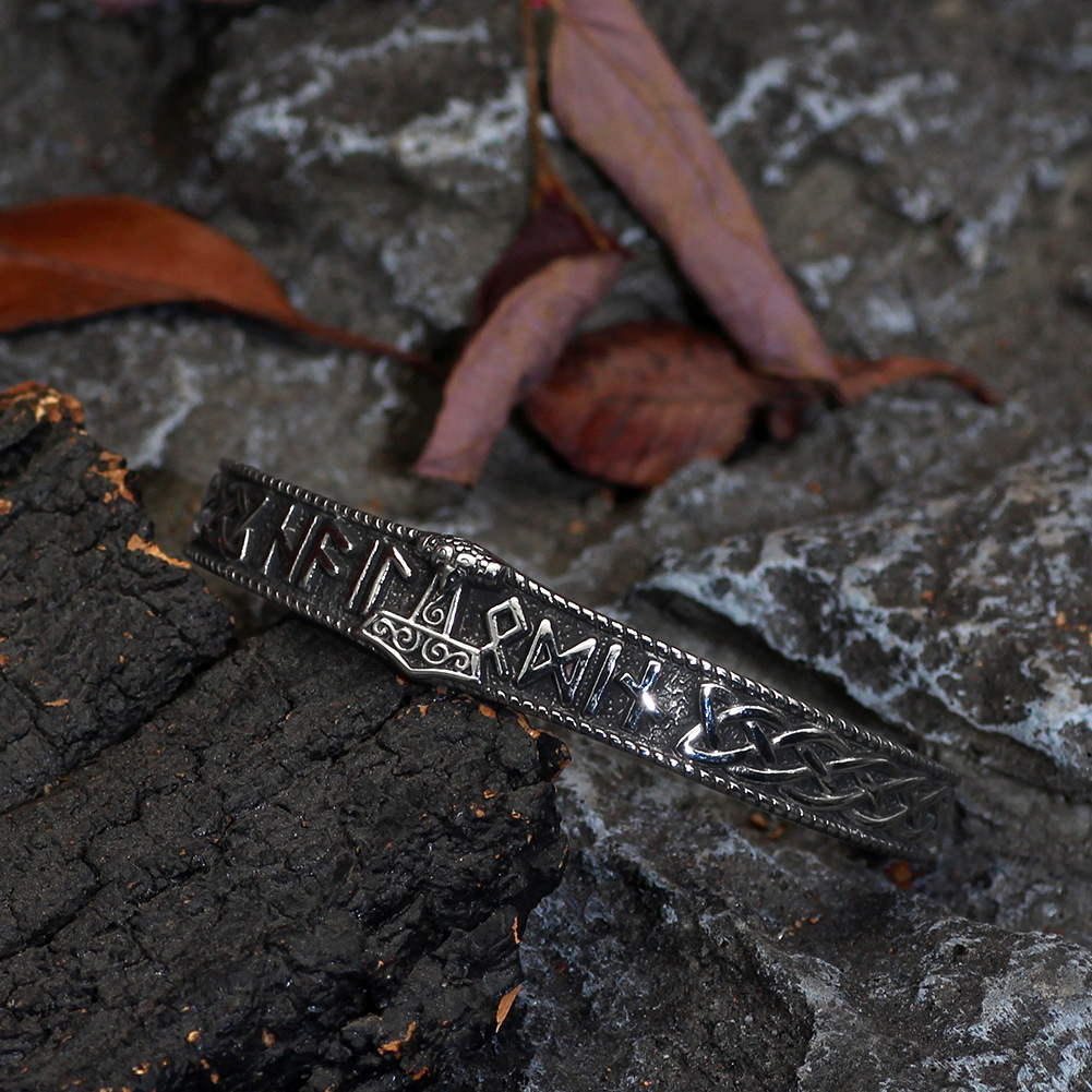 Women's Solid Stainless Steel Bracelet